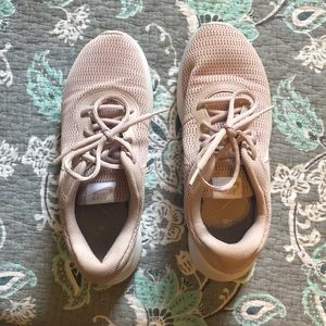 Nike women’s shoes- in mauve